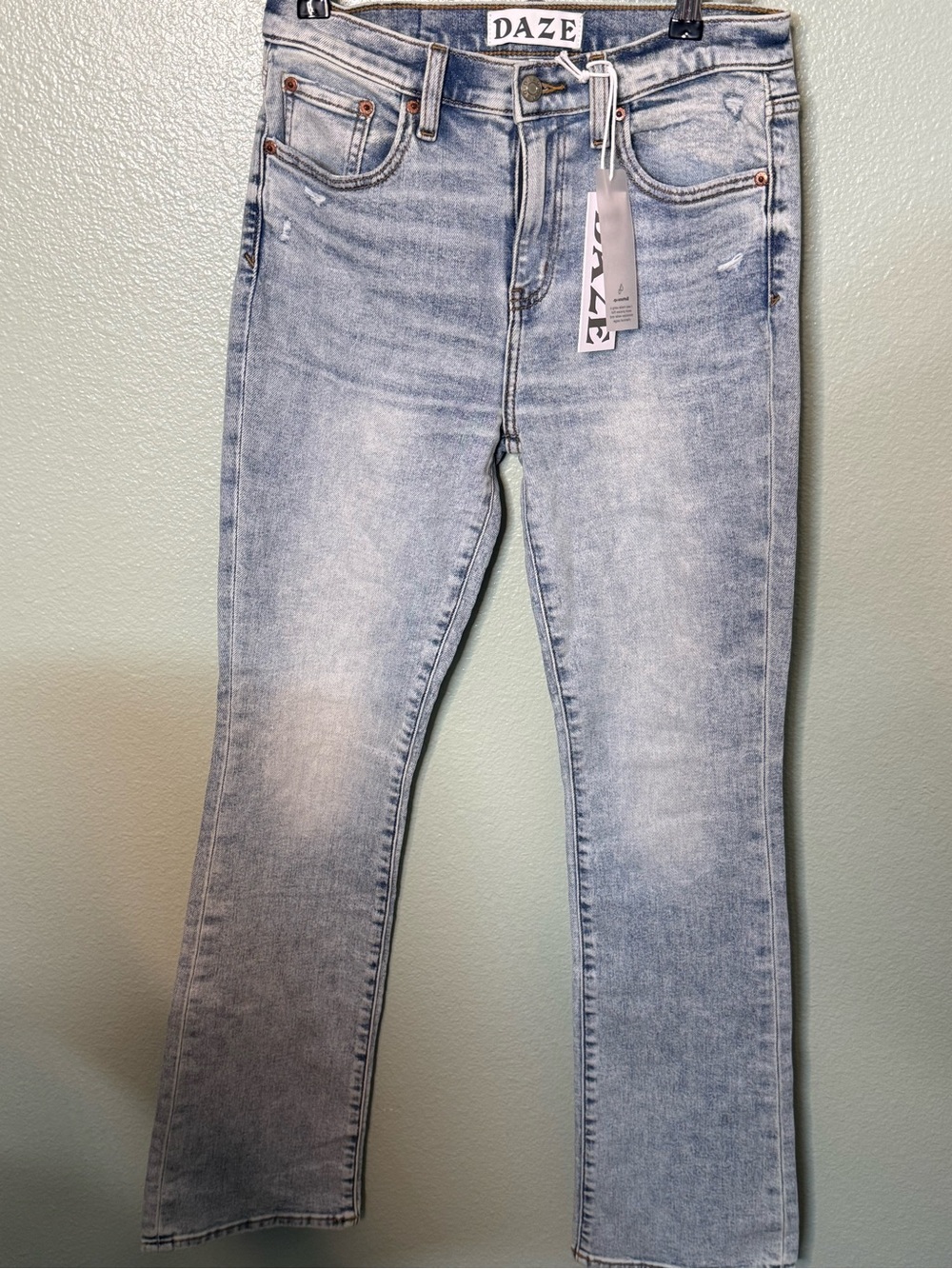 DAZE Denim Blossom High Rise Flare Jeans Size 26 Light Wash NWT Stretch